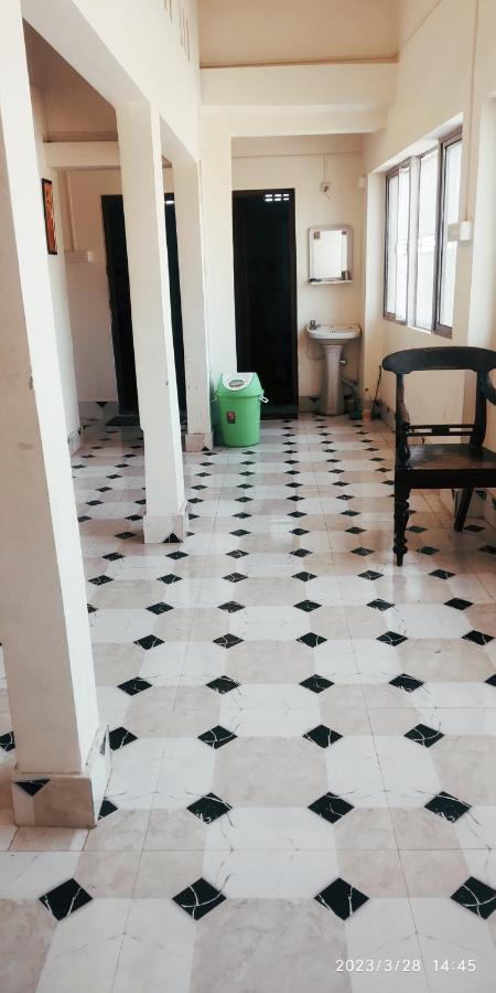 Bhuban Heritage Inn ปูรี ภายนอก รูปภาพ